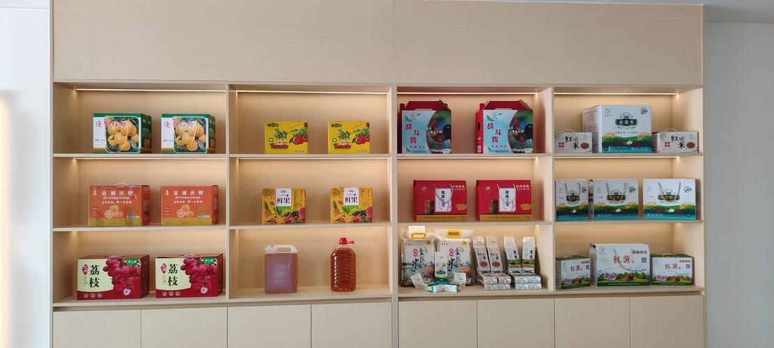 标志产品为长期主线产品,集中展示销售合江镇及周边地区特色农副产品